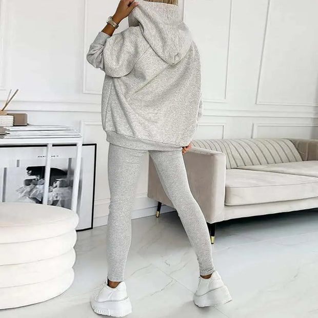 WW | Zweiteilige Damen-Set mit Kapuzenpullover