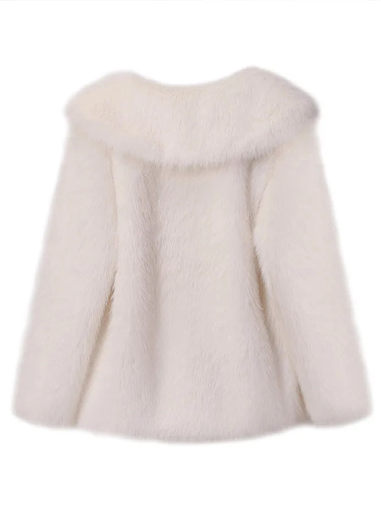 WW - Schlanker Faux Fur Mantel
