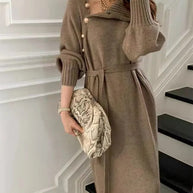 Kleid mit Rollkragen