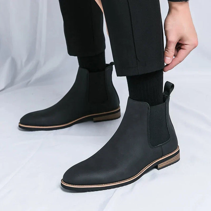 Leder-Chelsea-Stiefel mit zeitlosem Stil
