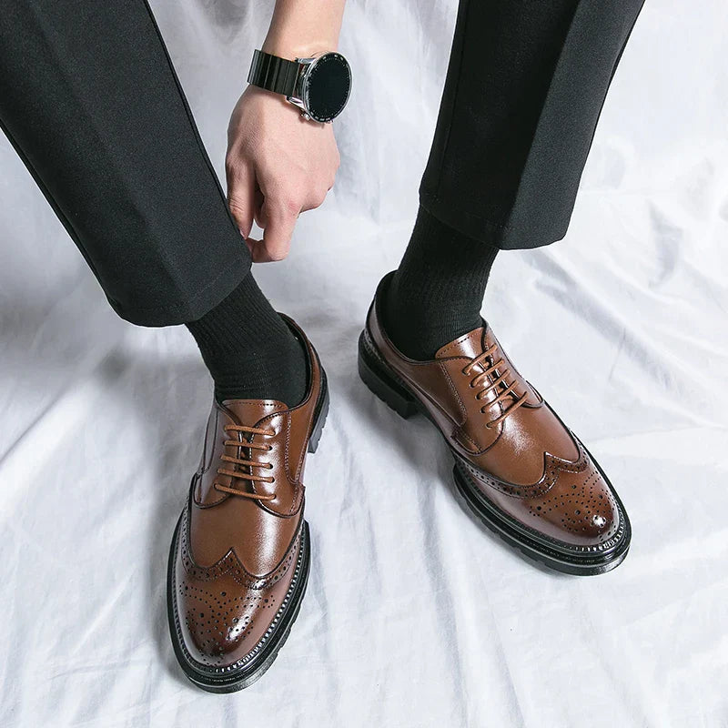 WW | Leder Formelle Loafers Für Herren Mit Brogue Detail Und Robuster Sohle