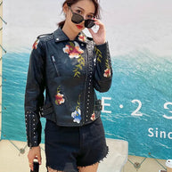 Geblümte Vintage-Lederjacke
