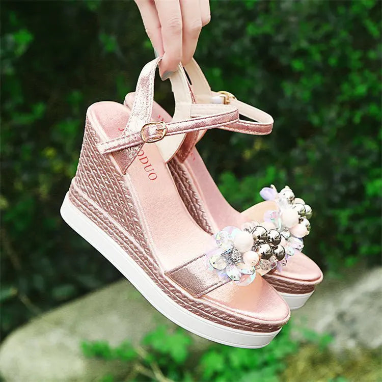 W&W Mode | Better Off That Way Wedges Sandalen