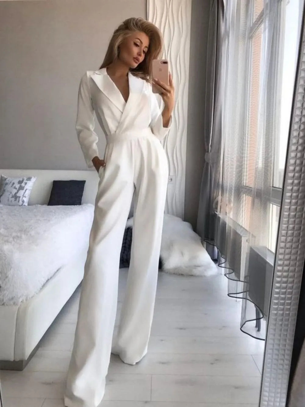 WW | modischer langer Overall mit Kragen und weitem Bein für einen stilvollen und modernen Look