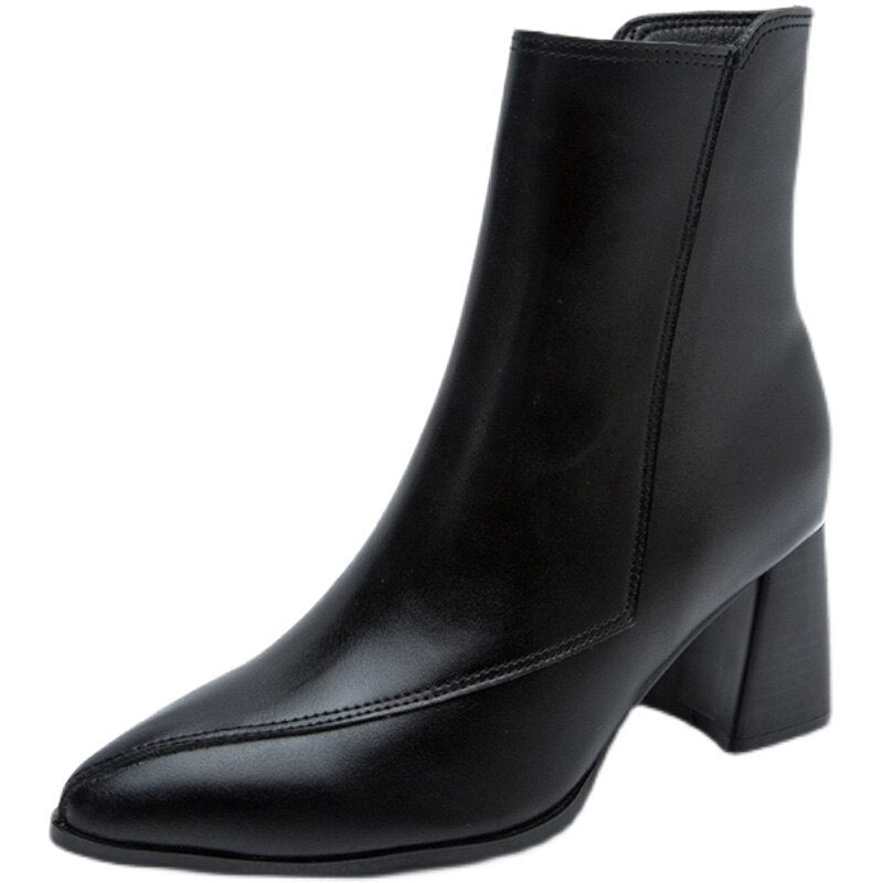 W&W Mode Damen Stiefeletten im Stil - Schlanke Silhouette für zeitlose Eleganz