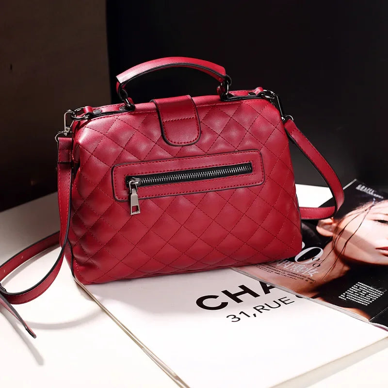 WW | Luxuriöse Vintage-Inspirierte Handtasche mit Metallschnalle