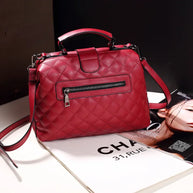 WW | Luxuriöse Vintage-Inspirierte Handtasche mit Metallschnalle