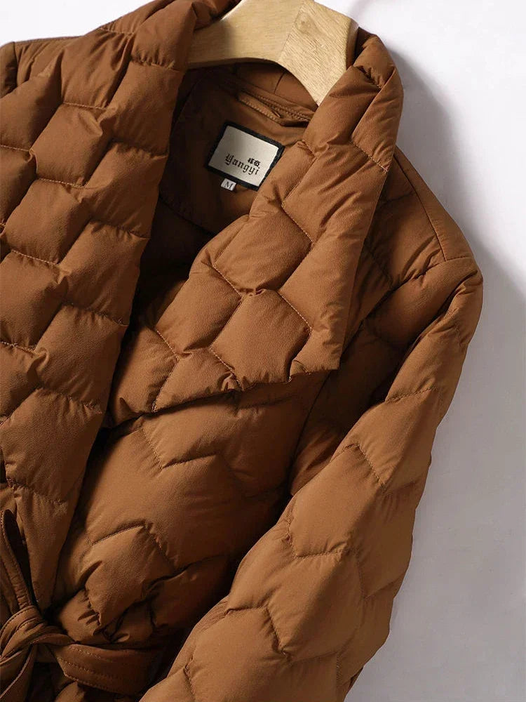 W&W Mode | Elegante Daunenjacke Mit Gürtel