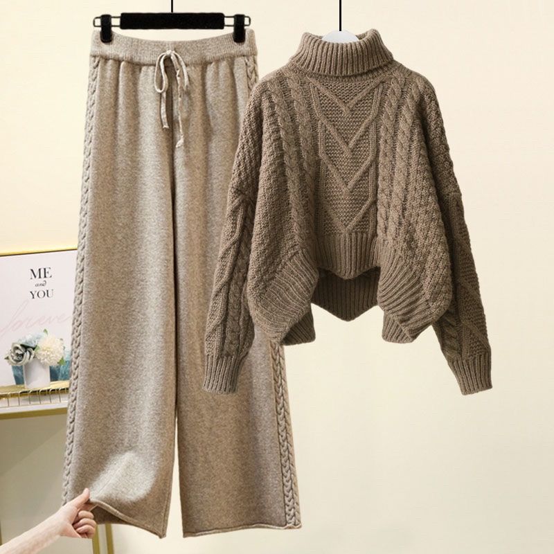 WW | Elegantes Set Aus Rollkragenpullover Und Lockerer Hose