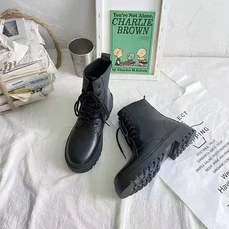 W&W Mode - Warme Plateau-Schnürstiefel für Damen