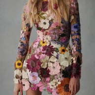 W&W - Dreidimensionales Blumenkleid