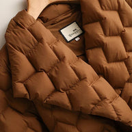 Elegante Daunenjacke mit Gürtel