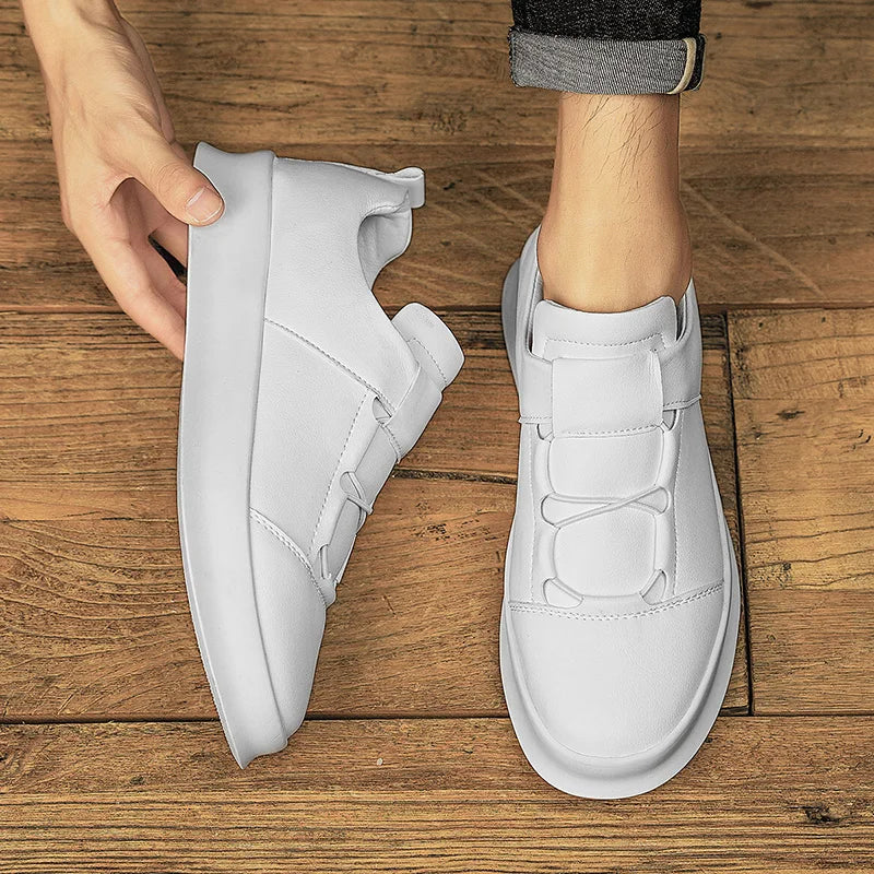 WW | Moderne Leder-Sneaker mit niedrigem Schaft