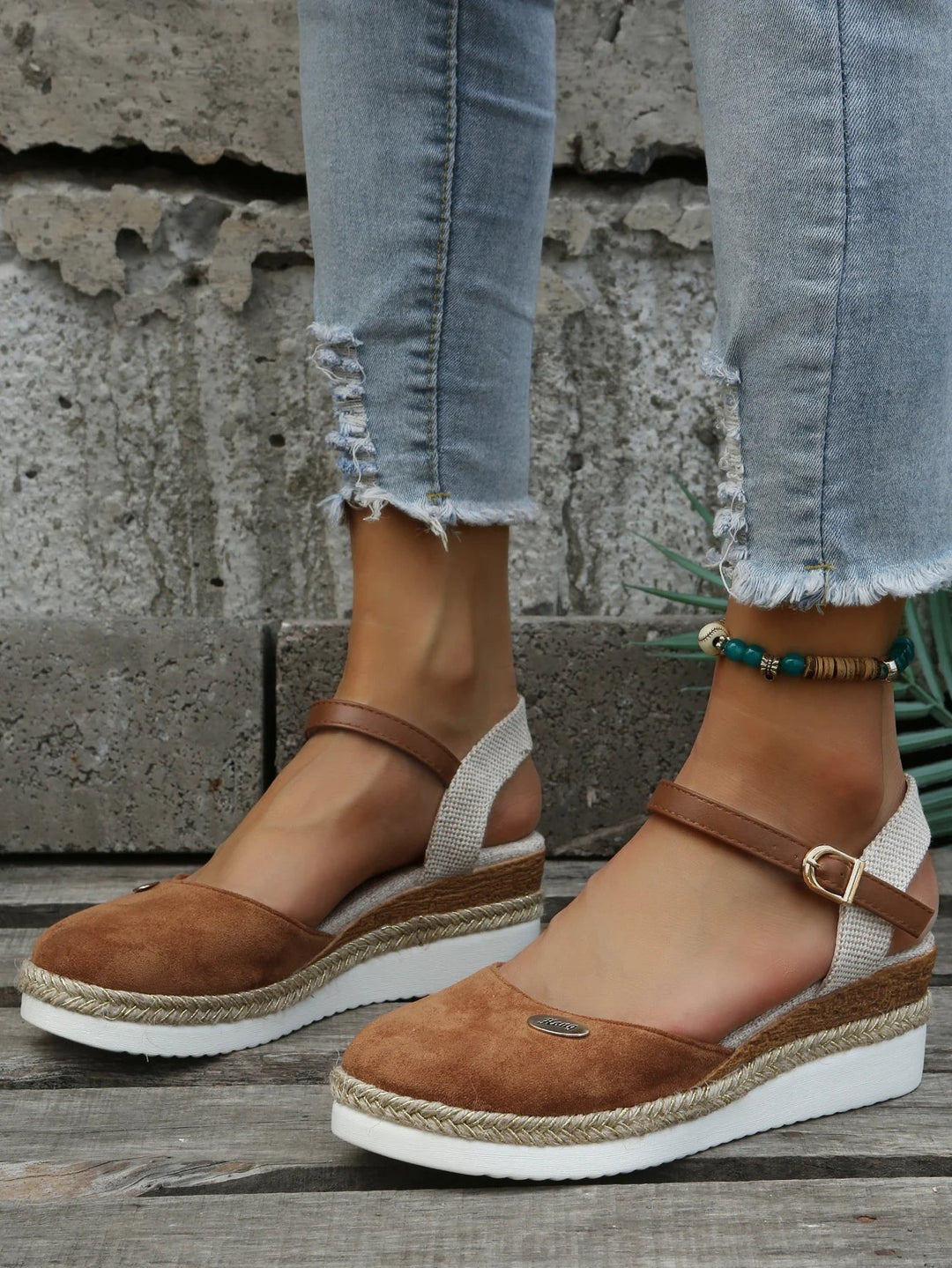 W&W Mode | Stilvolle, bequeme Keilabsätze für Damen für den eleganten Look