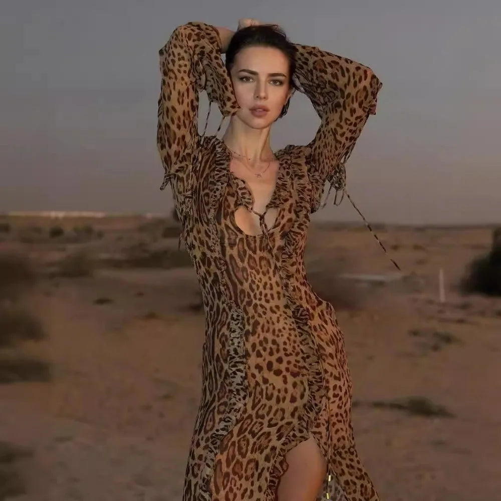 WW | Leopardenmuster Kleid mit Rüschen und hohem Schlitz