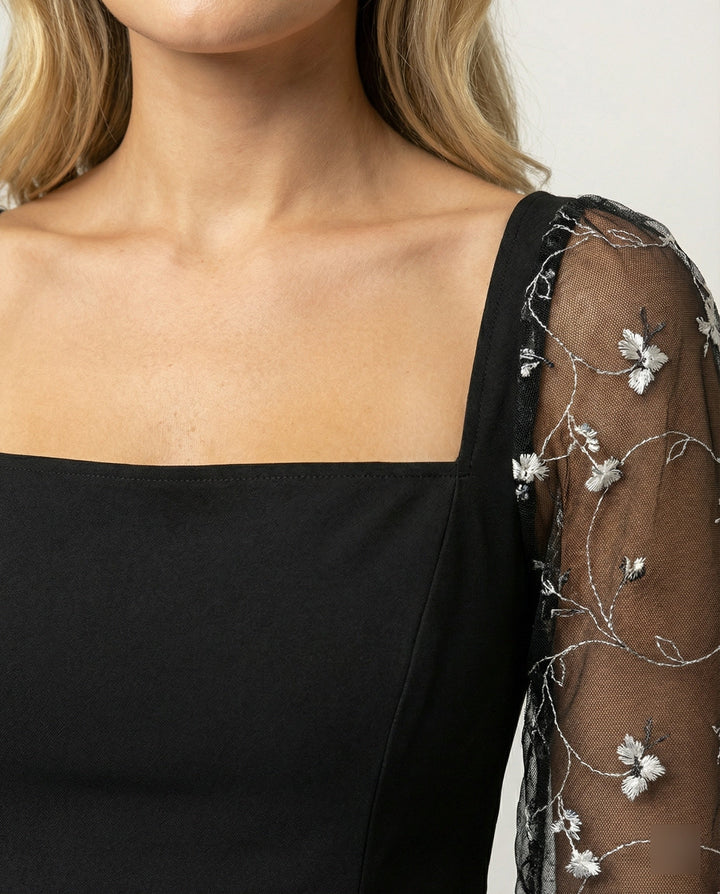 Elegantes Abend- und Partykleid mit Quadratischem Ausschnitt und Langen Ärmeln | W&W Mode