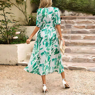 WW Floral Kleid | Modernes elegantes Maxikleid mit V-Ausschnitt und Blumen