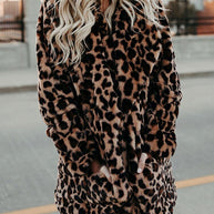 WW - Damen Leoprint Kunstpelzjacke für einen mutigen, stilvollen Look