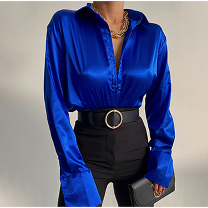 Satin-Bluse für Damen mit elegantem Design