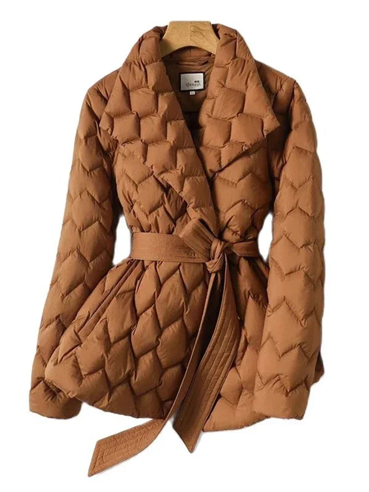W&W Mode | Elegante Daunenjacke Mit Gürtel