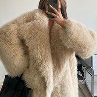 WW - Schlanker Faux Fur Mantel