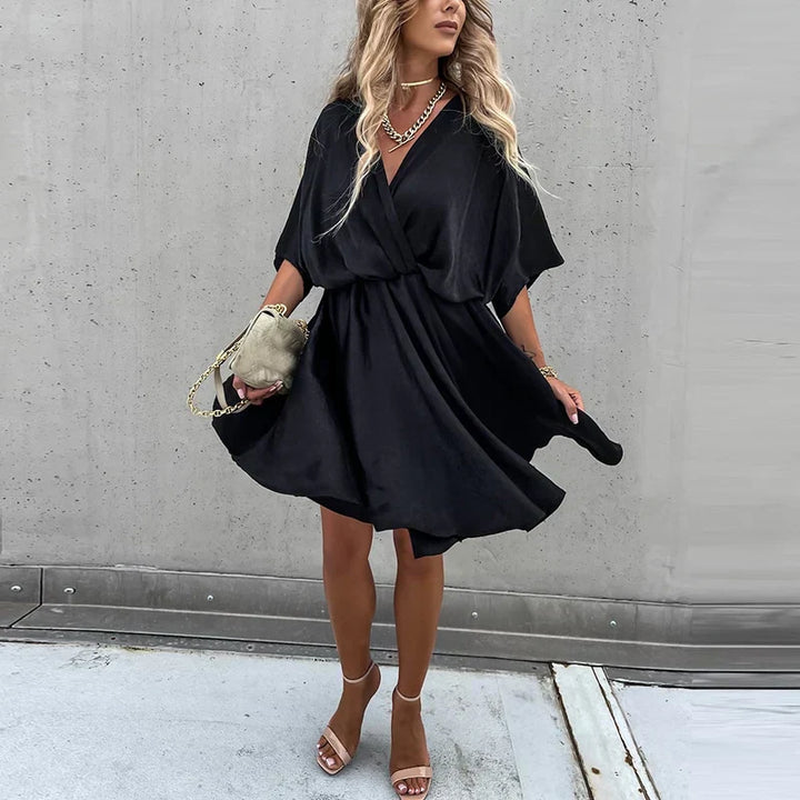 W&W Mode | Anmutiges Kleid mit Feinen Falten