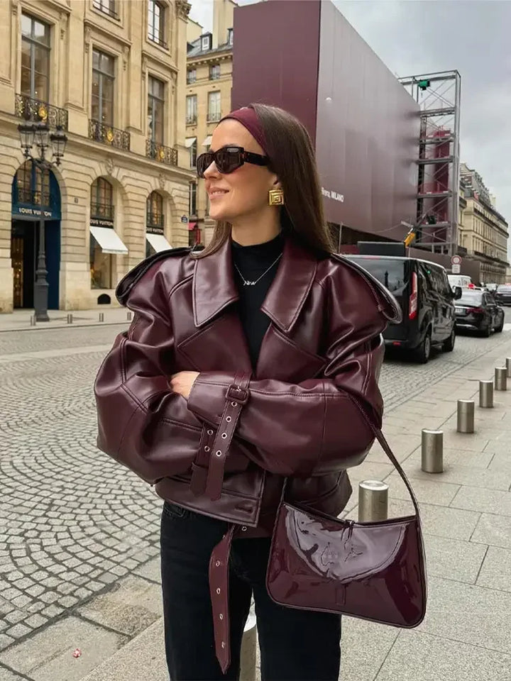 Damen-Lederjacke mit modernem Schnitt