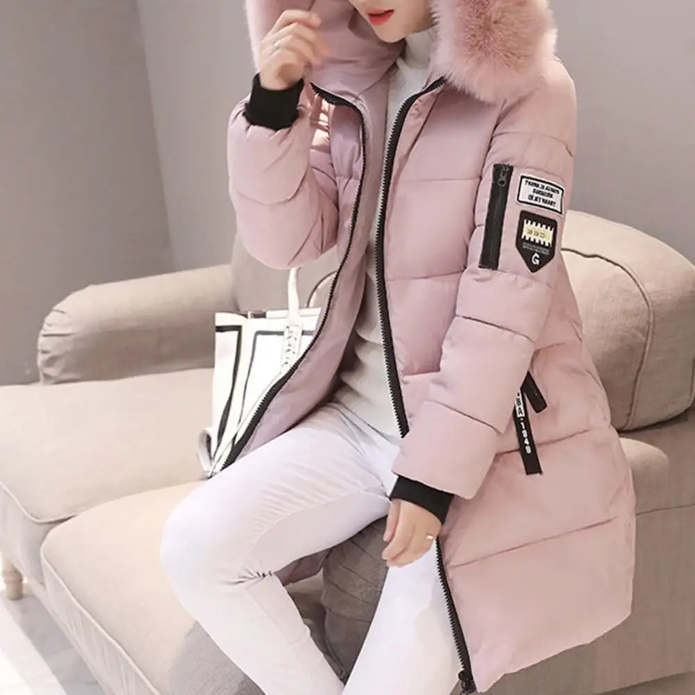 W&W Mode | Winterjacke mit auffälligem Kragen und Applikationen