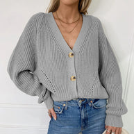 WW | STRICK-CARDIGAN MIT V-AUSSCHNITT