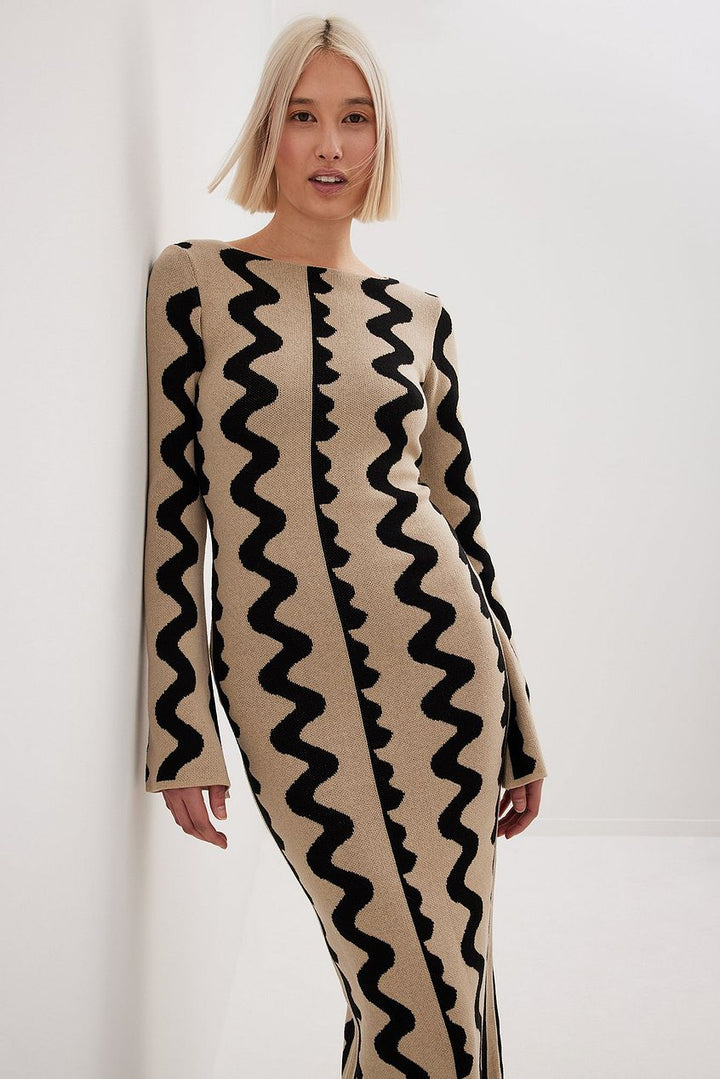 W&W Mode | Stilvolles lang gestricktes Kleid mit langen Ärmeln