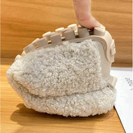 WW | Pelzige Schuhe