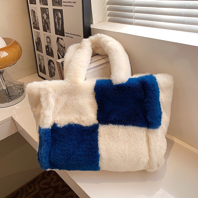 W&W Mode | Pipe Plush Handtasche - Eine bequeme und winterliche Damenhandtasche