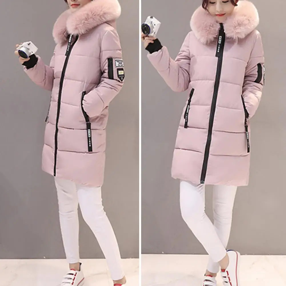 W&W Mode | Winterjacke mit auffälligem Kragen und Applikationen