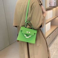 WW | Zeitlose Und Klassische Handtasche Mit Riemen