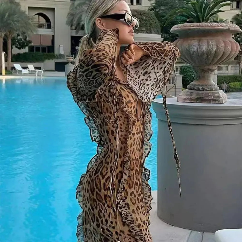 WW | Leopardenmuster Kleid mit Rüschen und hohem Schlitz
