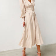 WW | Elegante Satinkleider