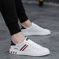 WW | Sportliche Sneakers