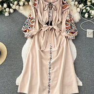 WW | Bestickte Maxikleid aus Leinen mit Laternenärmeln Virjelyn