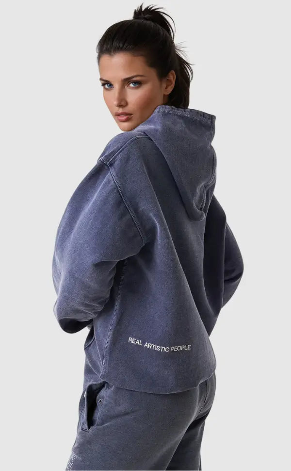 WW | Bequemer Kapuzenpulli Mit Modernem Culture Design Stil Und Komfort Vereint