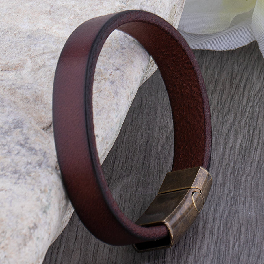 WW | Robuste Lederarmband mit Messingschließe