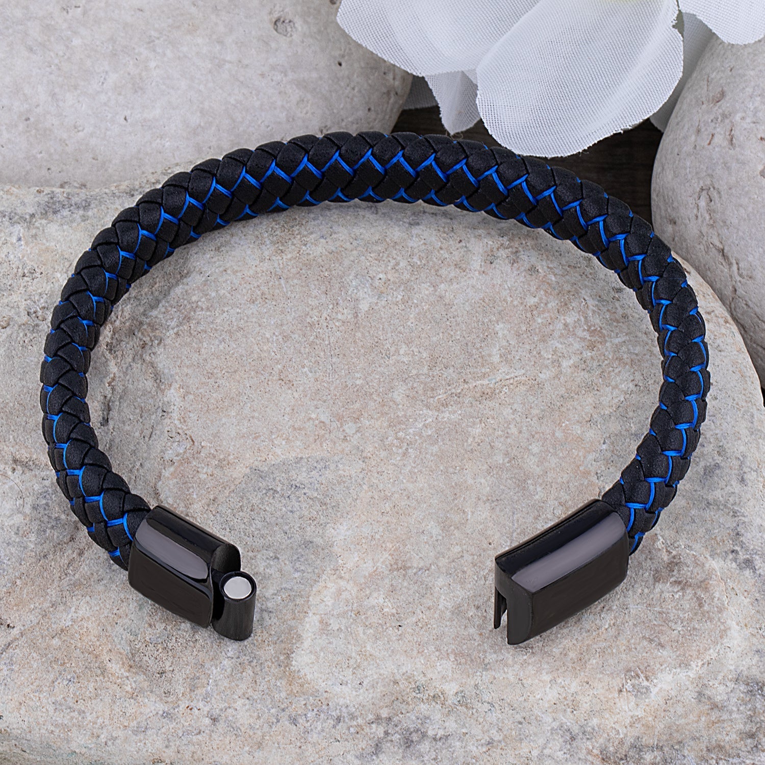WW | Coole Lederarmband mit Schwarz und Blau Detail