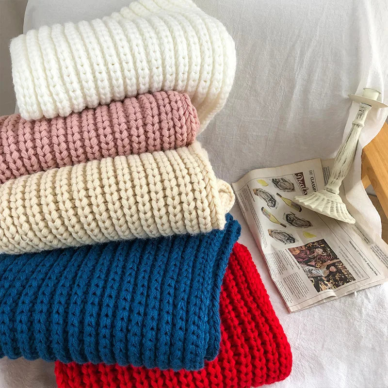 Strickschal aus Wolle mit dicker Struktur und großzügiger Länge