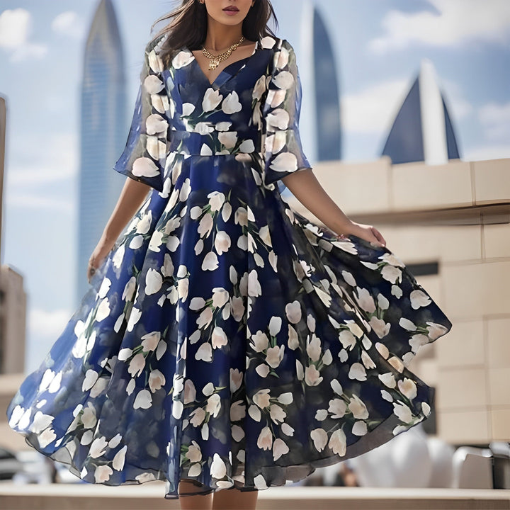 W&W Mode | Blumen-Sifonk-Kleid mit weitem V-Ausschnitt