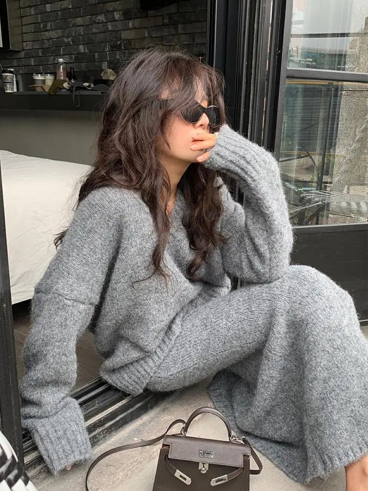 WW | Zweiteiliges Set aus Strickpullover und Rock
