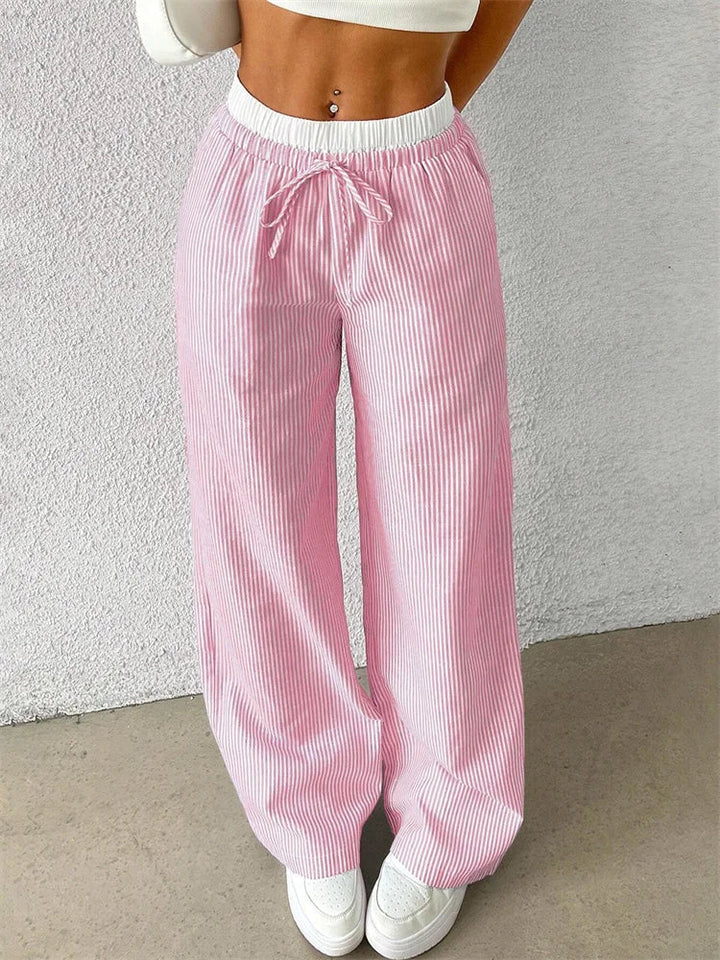 Damenhose mit weitem Bein und Streifenmuster