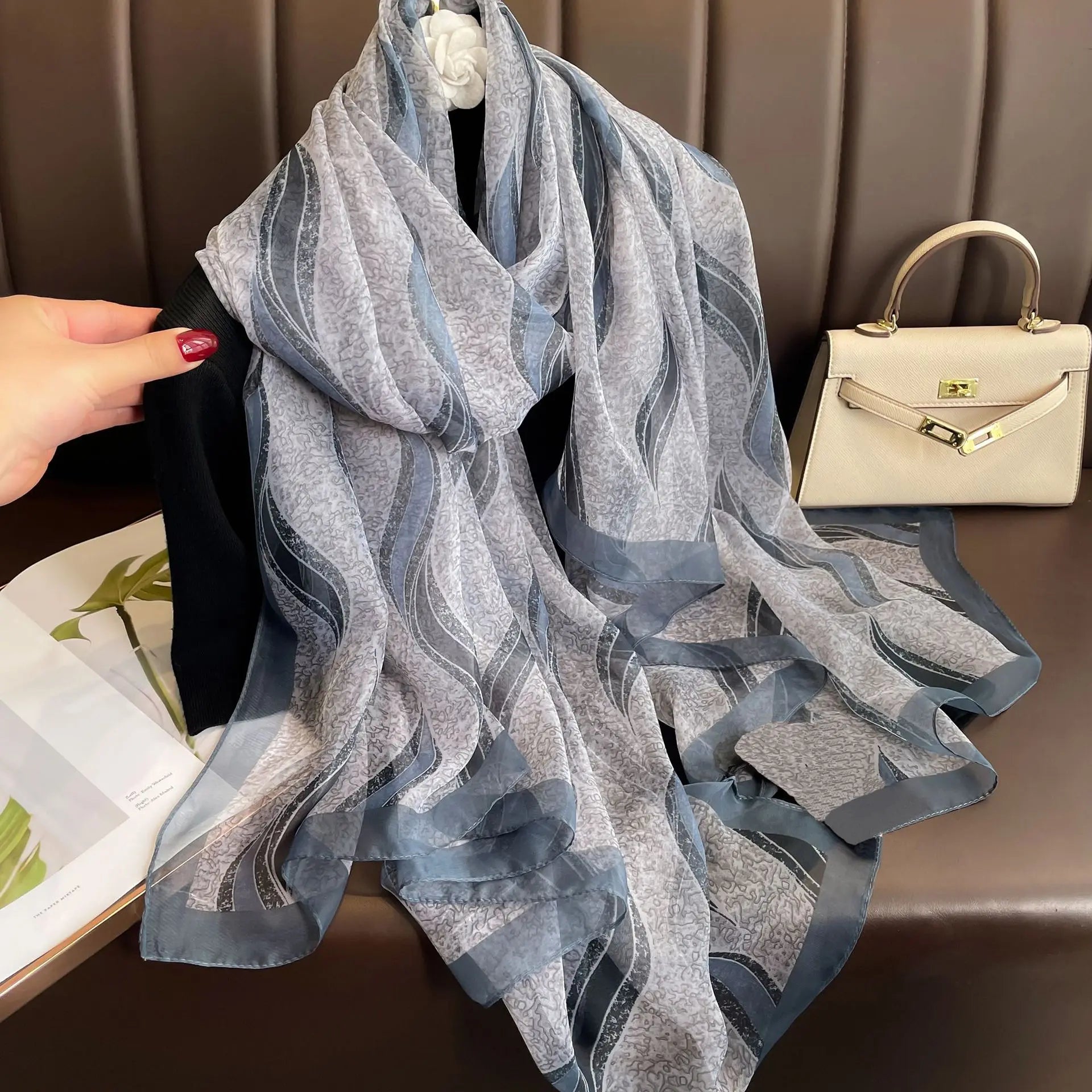 WW | Seidenschal Mit Elegantem Design Und Weicher Textur Für Kalte Tage Stil