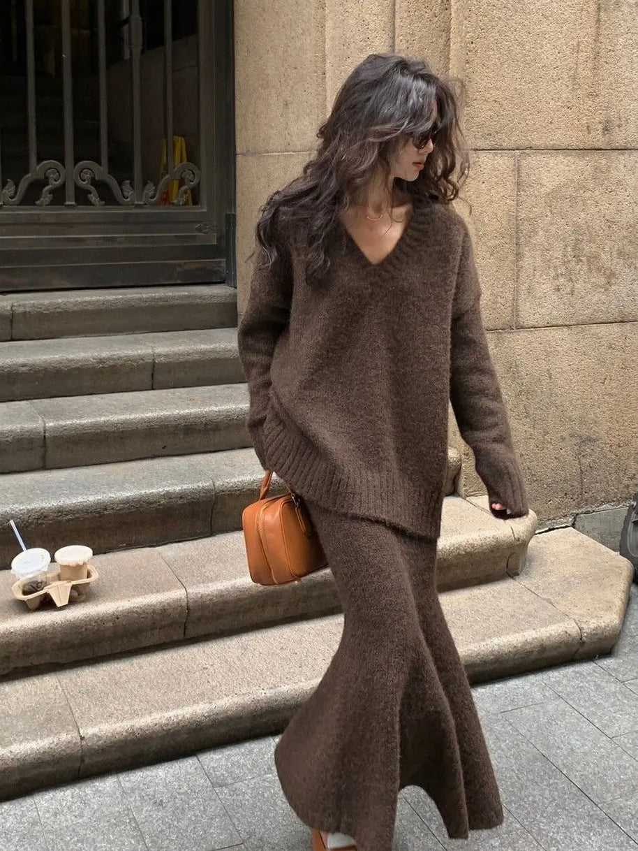 WW | Zweiteiliges Set aus Strickpullover und Rock