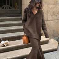 WW | Zweiteiliges Set aus Strickpullover und Rock