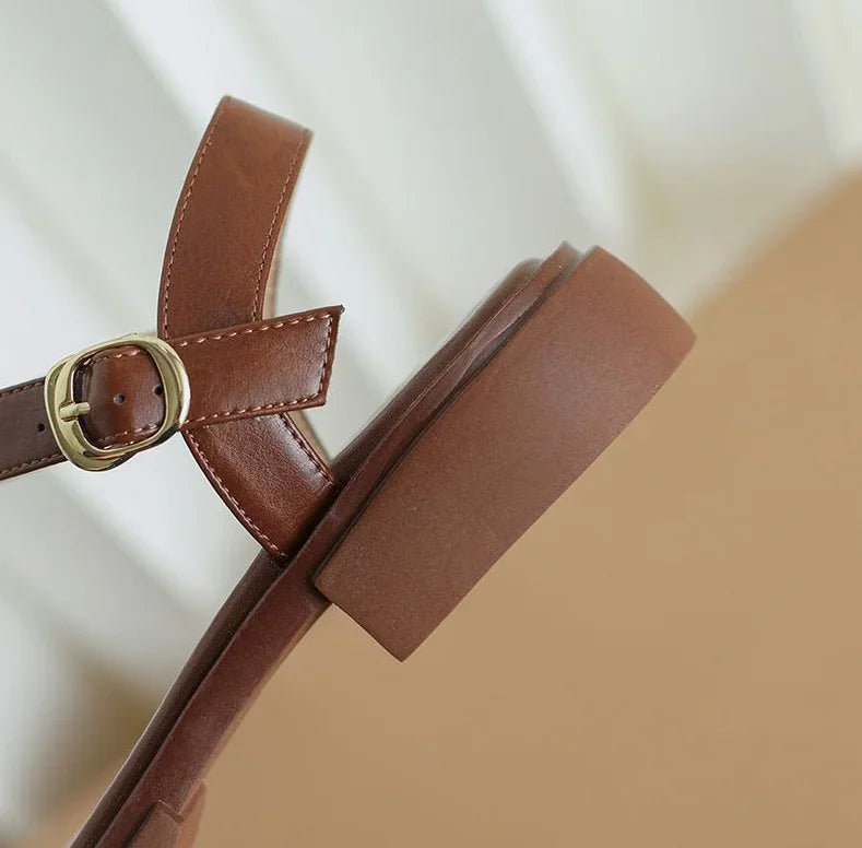 Elegante Flache Sandalen