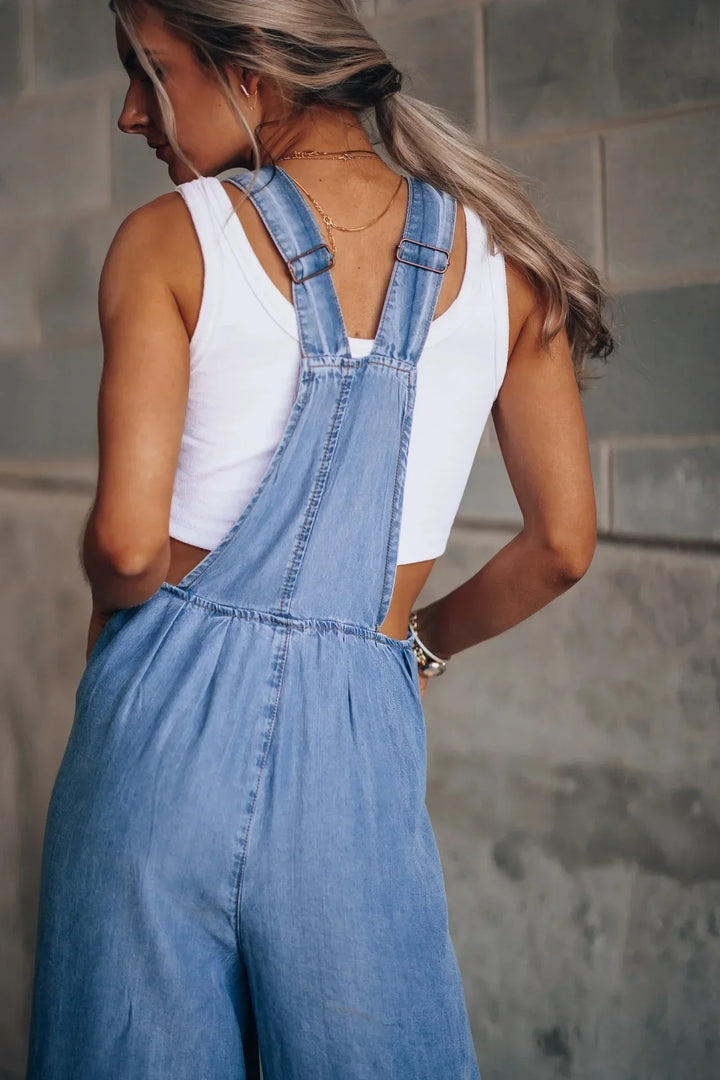 Damen-Latzhose aus Oversize-Denim